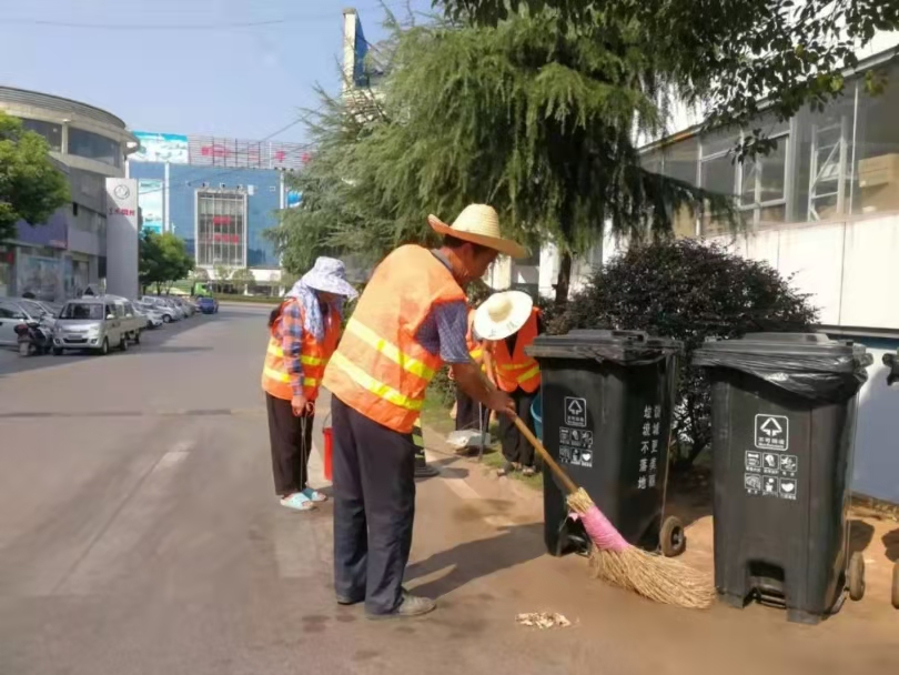 凝聚團隊 提升服務(wù) 一一月亮灣管委會致力打造大美月亮灣汽車城